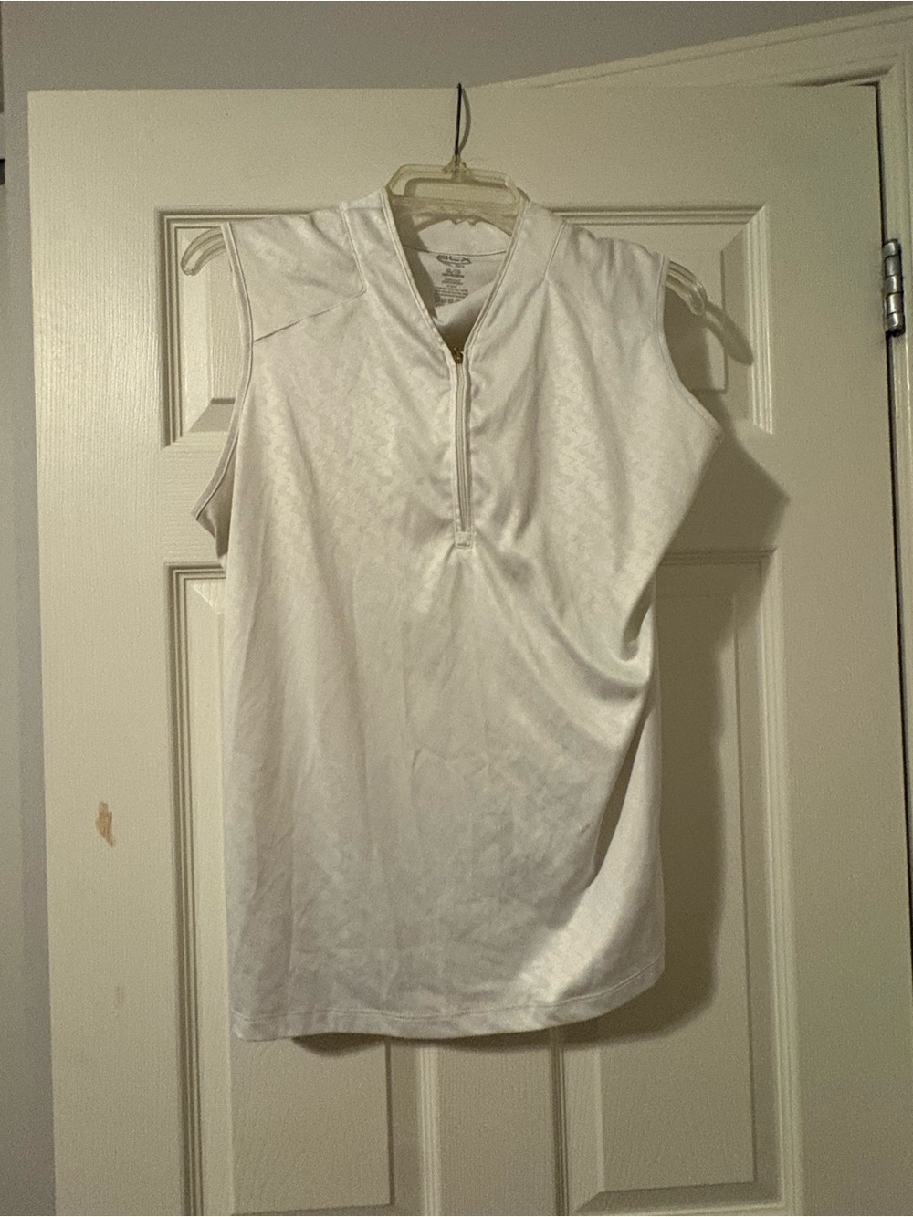 Sleeveless White Zip-Front Women’s Top - Golf or Tennis